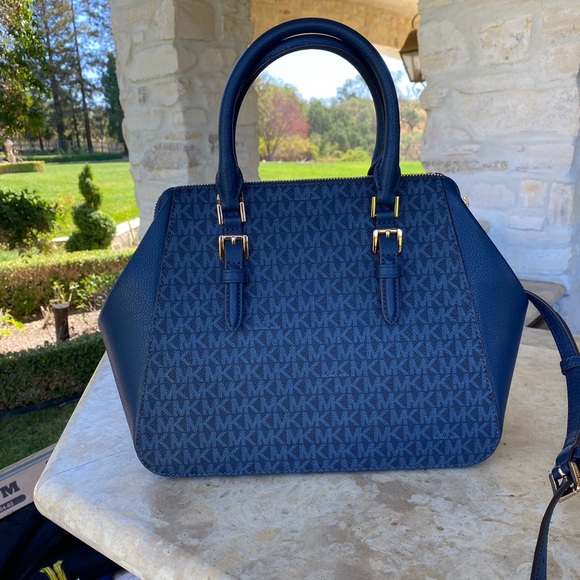 Michael Kors Charlotte Signature Satchel&wallet - Picture 5 of 14